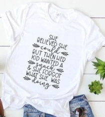 Women's She Believed She Could Letter Graphic Print Tee Round Neck Short Sleeve T Shirt 